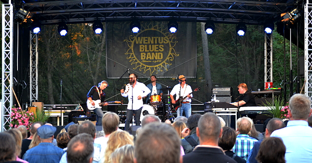 Wentus Blues Bandin uusi livelevy iskee iloista onnenkipinää