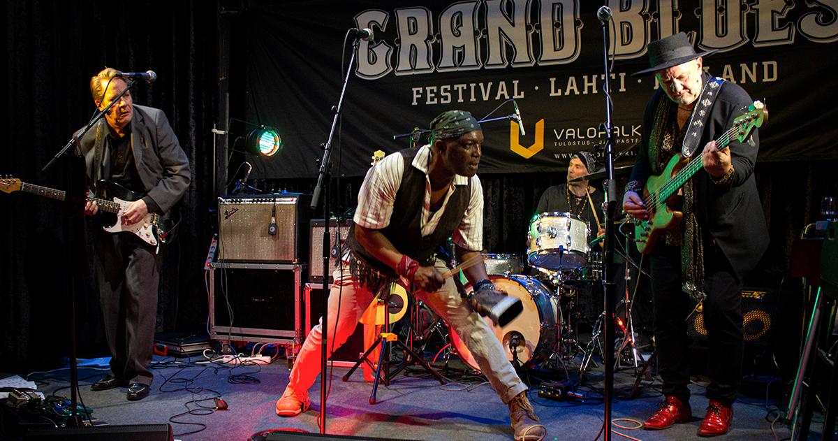 Grand Blues Festival meni opistoon